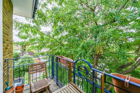 2 bedroom flat for sale, Berisford Mews, Wandsworth, London, SW18