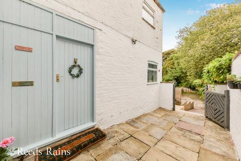 2 bedroom apartment for sale, Prestbury Road, Cheshire SK10