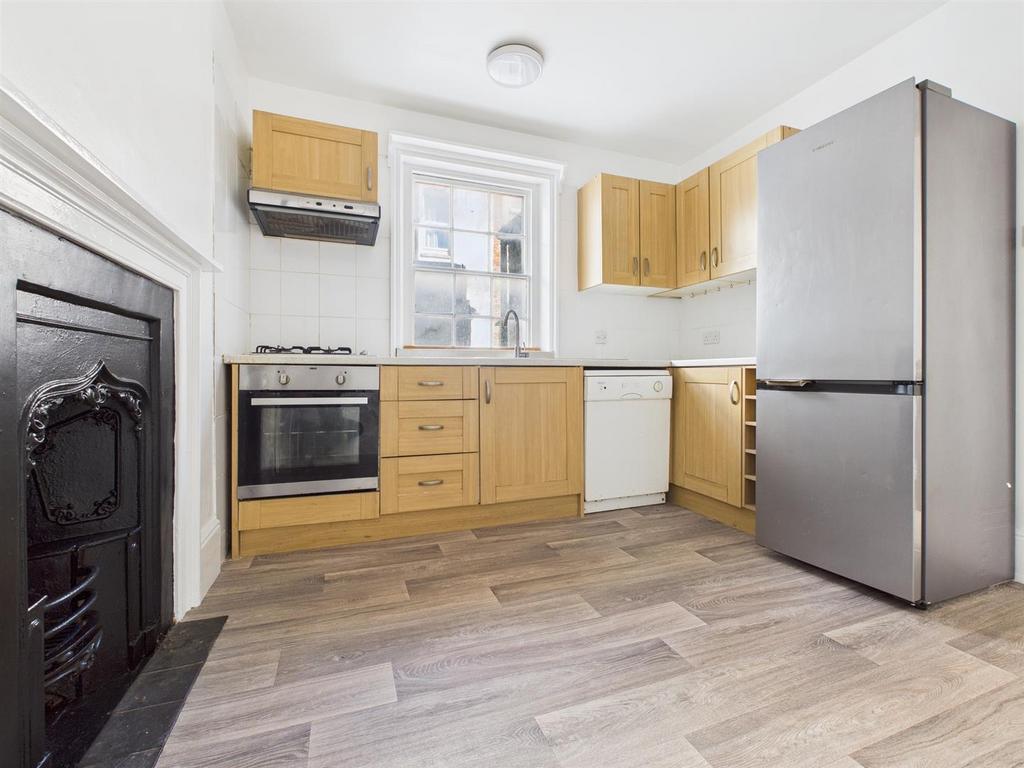 Ie NAc UTB6k KQm Ud Ipl9 AZg.jpg