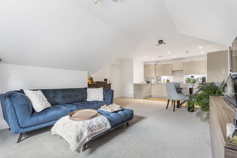 Tomlinson Court, Welwyn, Hertfordshire, AL6