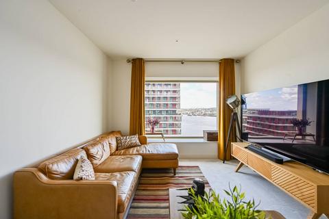 3 bedroom flat for sale, Riverscape, Royal Docks, London, E16