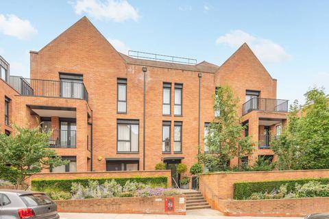 2 bedroom flat to rent, Kidderpore Avenue, Hampstead, London, NW3