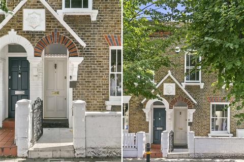 3 bedroom terraced house for sale, Tyneham Road, SW11