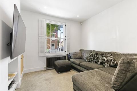 3 bedroom terraced house for sale, Tyneham Road, SW11