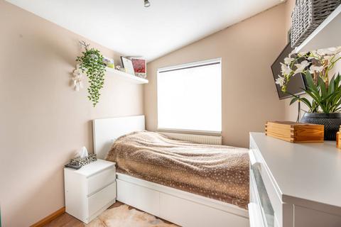 98 Olive Road, London, E13 9PU