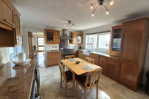 undefined, Tyn Llain, Tregele, Cemaes Bay, Anglesey, LL67