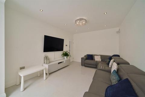 188 Windermere Avenue, Wembley, HA9 8QT
