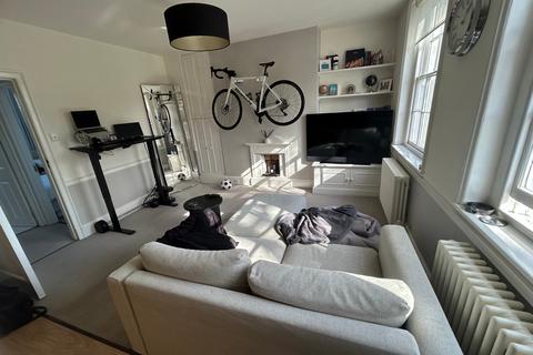 1 bedroom flat to rent, Blackheath Park