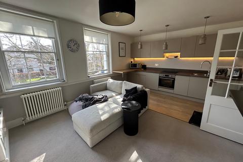 1 bedroom flat to rent, Blackheath Park