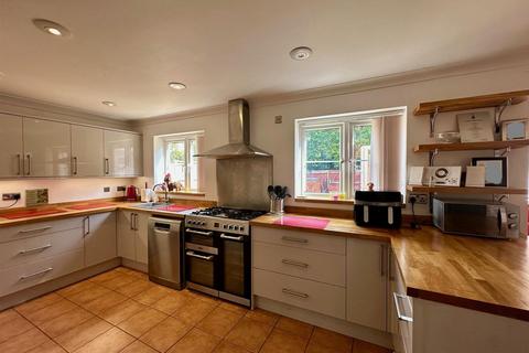 6 bedroom detached house for sale, Alvis Drive, Peterborough PE7