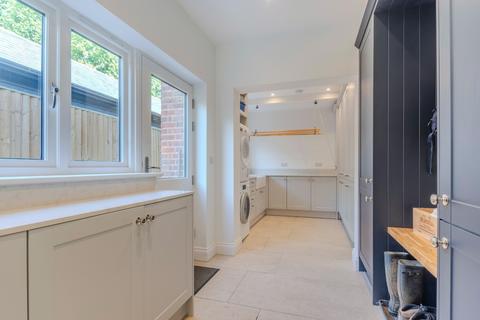 Little Warren Burtons Lane, Chalfont St Giles, HP8 4BS