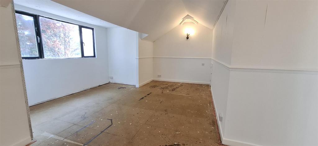 Loft room 1