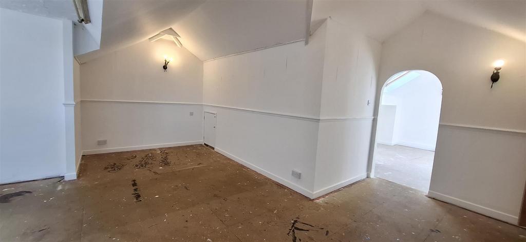 Loft room 1