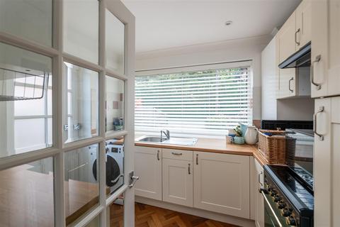 undefined, Mill Lane, Hookwood