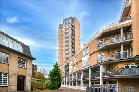 2 bedroom flat for sale, Martello Street, London E8