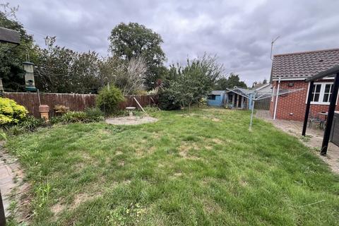 2 bedroom detached bungalow for sale, Mill Piece, Ipswich IP10