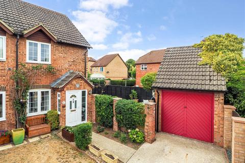 undefined, Dove Close, Andover