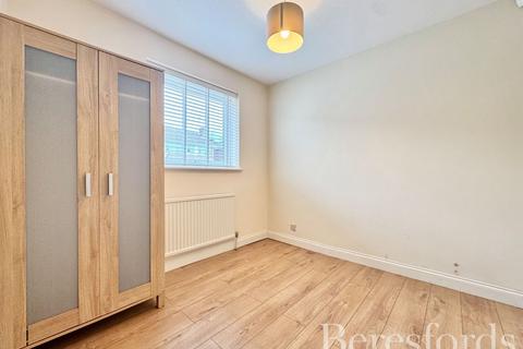 undefined, Thorncroft, Hornchurch, RM11