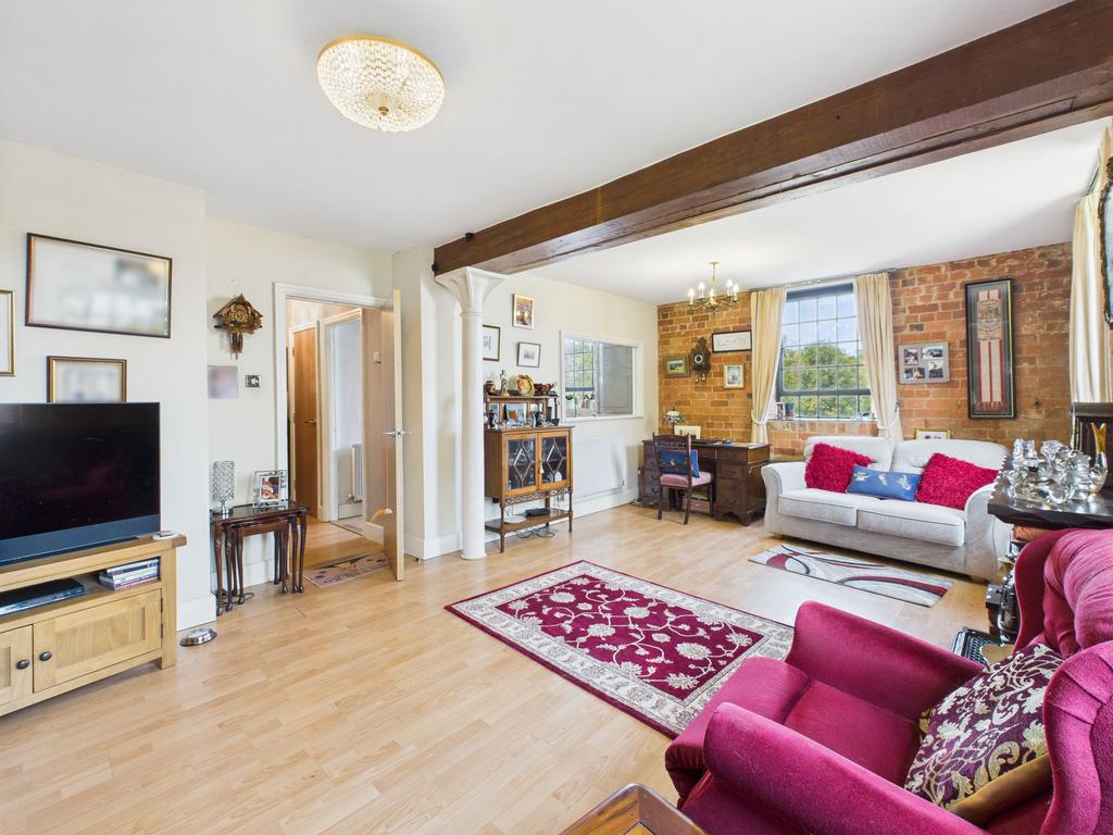 Sitting/Dining Room