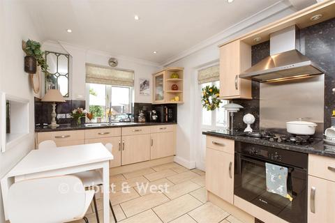 3 bedroom semi-detached house for sale, Linnell Road, Redhill RH1