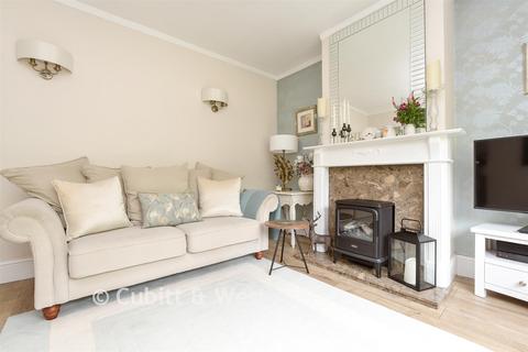 3 bedroom semi-detached house for sale, Linnell Road, Redhill RH1