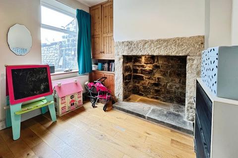 13 Sun Street, Cowling, Keighley, BD22 0BB