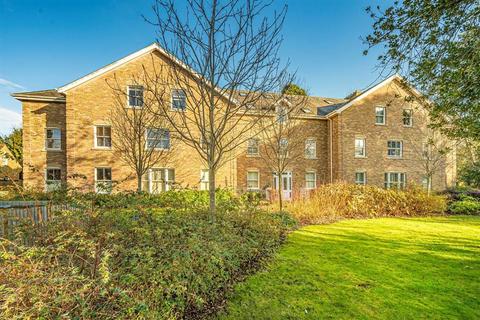 1 bedroom flat to rent, Langdon Park, Teddington TW11