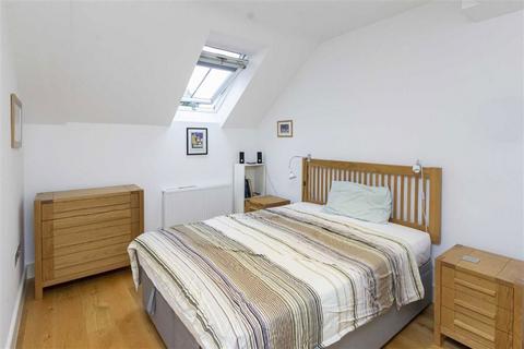 1 bedroom flat to rent, Langdon Park, Teddington TW11