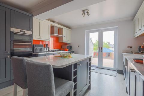 4 Highfield Crescent, Cheadle, Stoke-on-trent, ST10 1JP