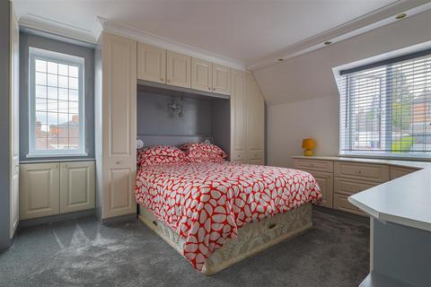 4 Highfield Crescent, Cheadle, Stoke-on-trent, ST10 1JP