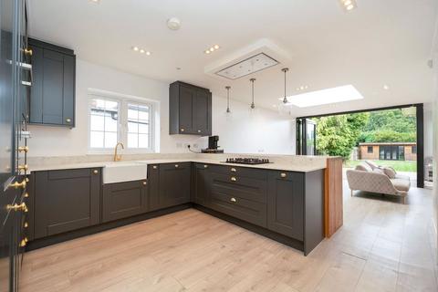 undefined, Golf Close, Hertfordshire WD23