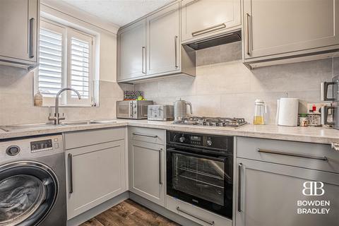 20 Tulip Gardens, Ilford, IG1 2JX