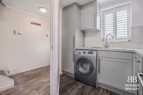 20 Tulip Gardens, Ilford, IG1 2JX