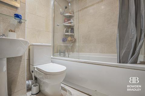 20 Tulip Gardens, Ilford, IG1 2JX