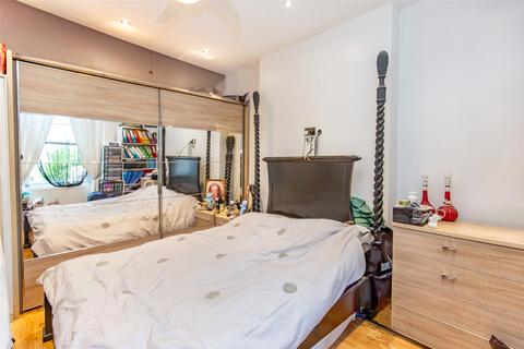 32 Portland Street, Clifton, Bristol, BS8 4JB