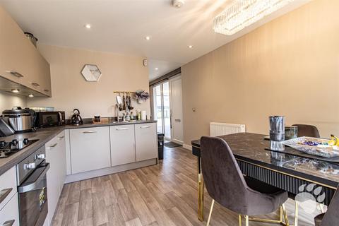 3 bedroom end of terrace house for sale, Cheshire Walk, Basildon SS14