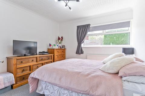 21 Basildene Close, Gilwern, Abergavenny, NP7 0AW
