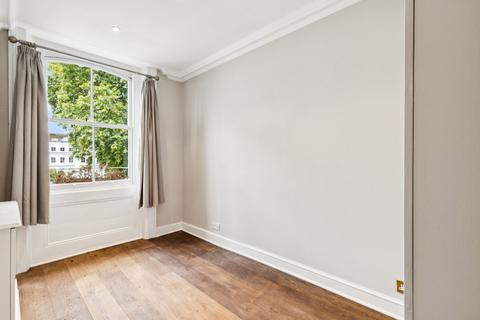 2 bedroom flat for sale, Cornwall Gardens, London
