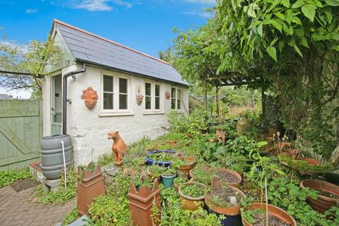 9 Laity Road, Troon, Camborne, TR14 9EL