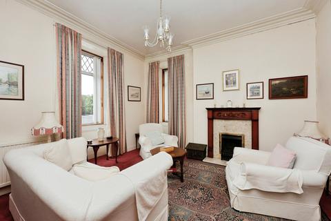 undefined, High Street KY6