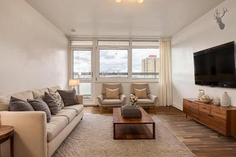 2 bedroom flat for sale, Winford House, Bow