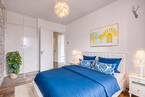 2 bedroom flat for sale, Winford House, Bow