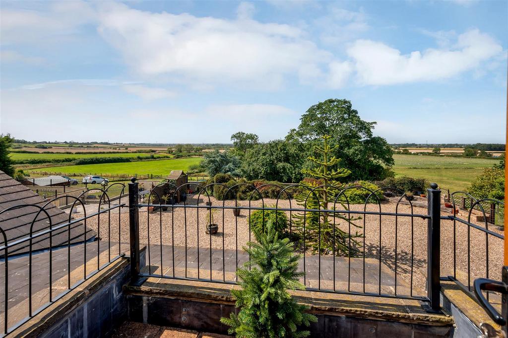 The Covert, Elton WEB PH-51.jpg