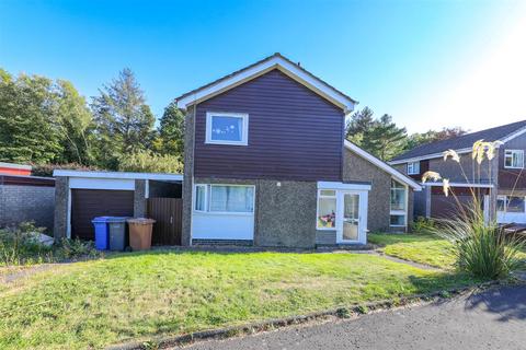 25 Braid Drive, Glenrothes, KY7 4ES