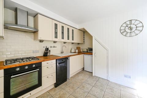14 Queens Road, Lyndhurst, SO43 7BR