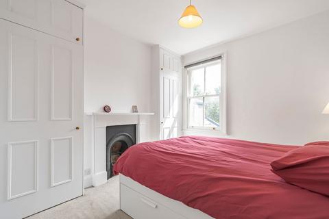 65a Vanderbilt Road, London, SW18 3BG