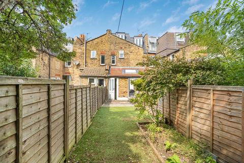 65a Vanderbilt Road, London, SW18 3BG