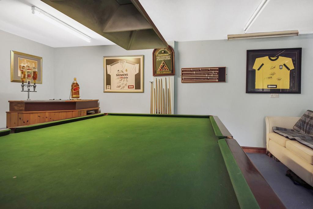 Garage / Games Room