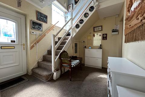 2 bedroom bungalow for sale, St. Marks Terrace, Low Moor, Bradford, BD12