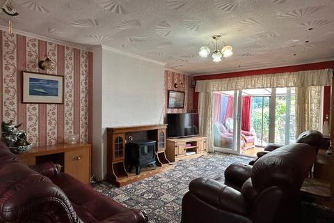 2 bedroom bungalow for sale, St. Marks Terrace, Low Moor, Bradford, BD12